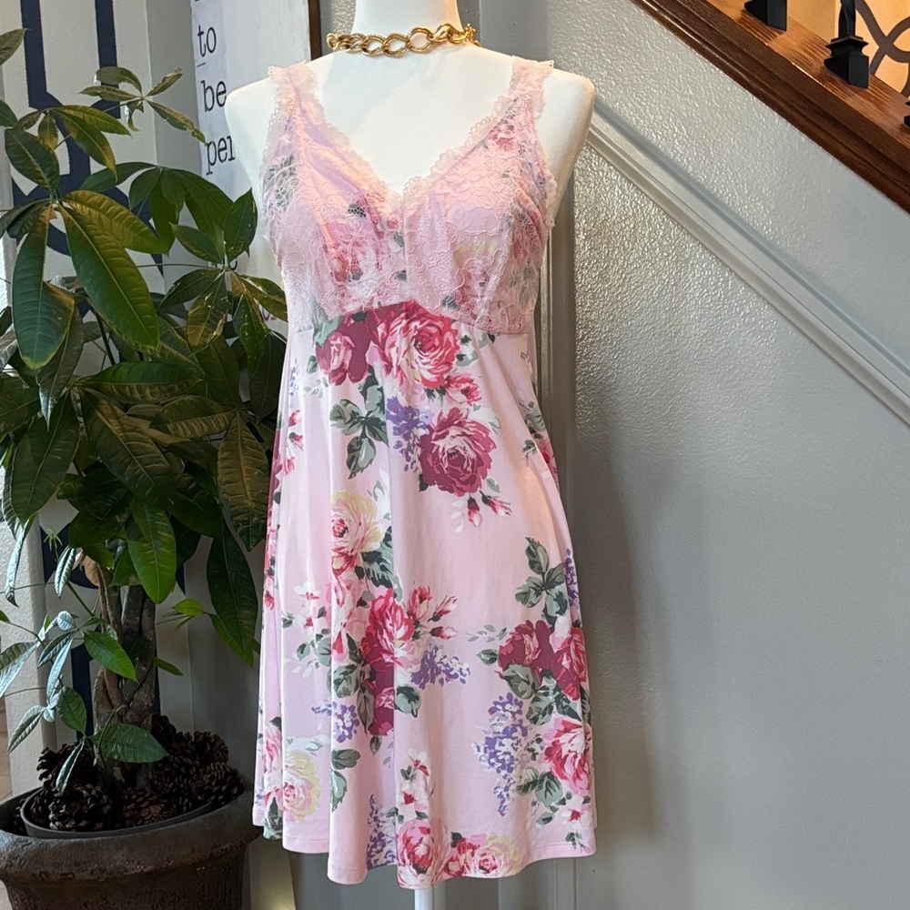 Gorgeous Cottage / Shabby Chic Floral Lace Trim Nightgown 🤩 Pink